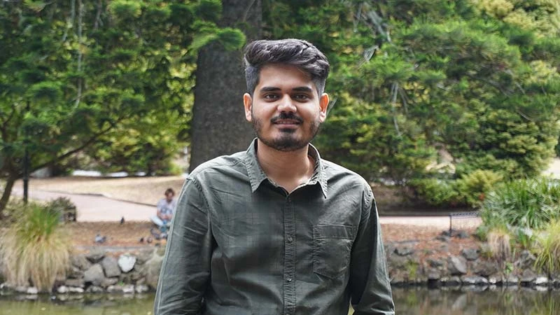 Brijesh Gohil - Founder and Editor of Hotshot Laptop